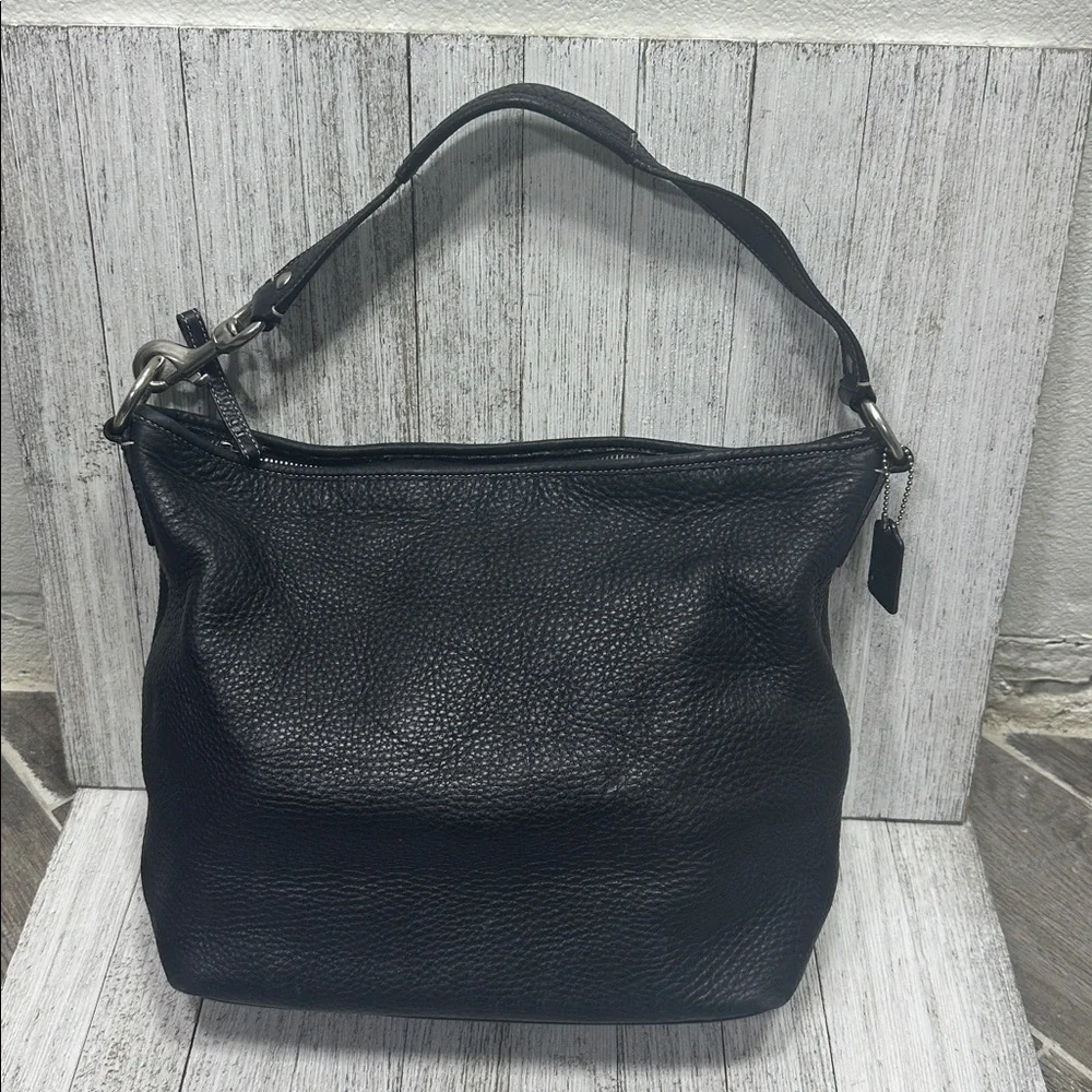 Coach Sarah Black Pebble Leather Hobo bag Classic Vintage Style A0985-F13094